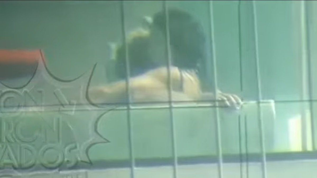 Video: Caniggia y Sofía Bonelli fueron filmados por obreros teniendo sexo en una pileta