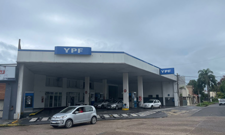 Los combustibles no subirán por 45 días en las estaciones de YPF. Los combustibles no subirán por 45 días en las estaciones de YPF.