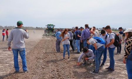 Organizada por el equipo de mecanización del INTA, la Expo se distingue por el enfoque dinámico. Organizada por el equipo de mecanización del INTA, la Expo se distingue por el enfoque dinámico.