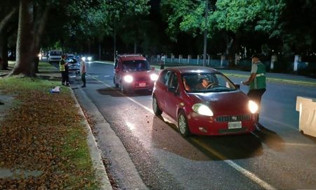 Operativos de control en Santa Fe: retuvieron 193 vehículos en infracción, la mayoría por falta de papeles. Operativos de control en Santa Fe: retuvieron 193 vehículos en infracción, la mayoría por falta de papeles.