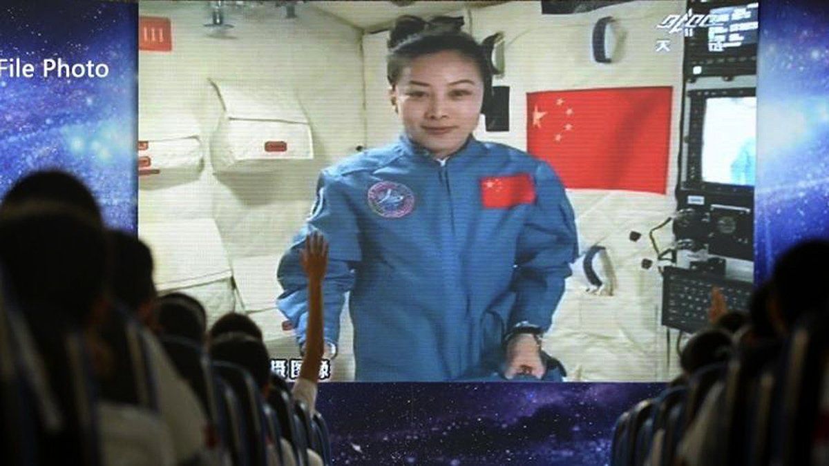 La astronauta Wang Yaping liderará la clase el jueves desde el espacio.