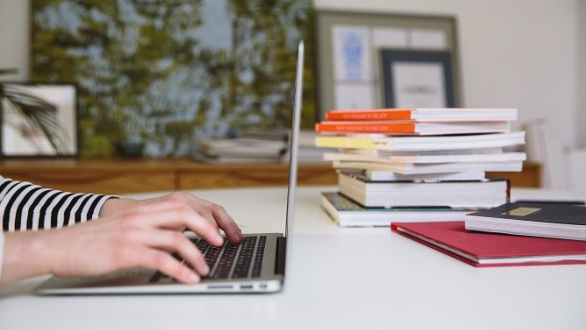 Grilla de horarios de los cursos intensivos de verano de Idiomas UNL. Grilla de horarios de los cursos intensivos de verano de Idiomas UNL.