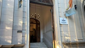 Tres personas intentaron robar en el Ministerio de Trabajo de Santa Fe.