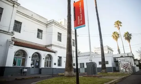 El joven había sido trasladado al Hospital Roque Sáenz Peña, donde se constató su deceso. El joven había sido trasladado al Hospital Roque Sáenz Peña, donde se constató su deceso.