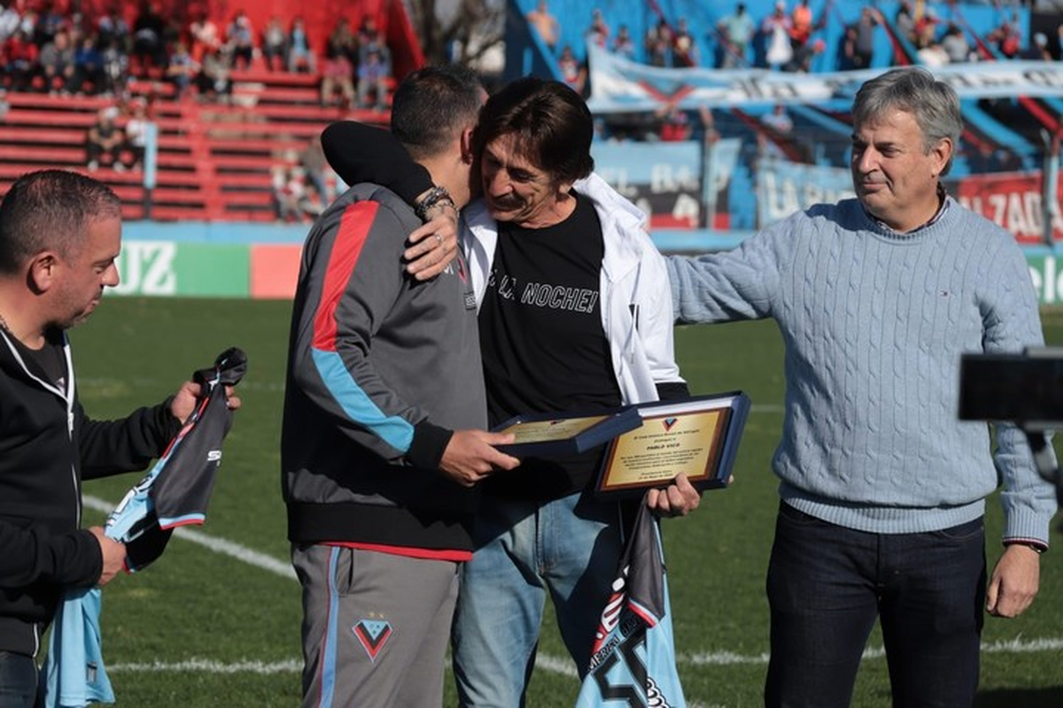 Tras la goleada de Colón, Pablo Vicó dejará de ser el DT de Brown de Adrogué. Tras la goleada de Colón, Pablo Vicó dejará de ser el DT de Brown de Adrogué.
