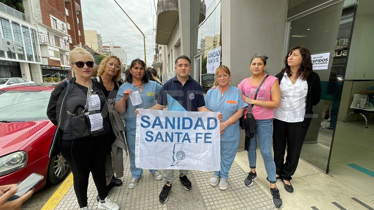 En diálogo con el móvil de AIRE, Maximiliano Montivero –empleado congresal- aseguró que en dicho centro privado de salud “hace tiempo que hay persecución laboral de la patronal a los empleados En diálogo con el móvil de AIRE, Maximiliano Montivero –empleado congresal- aseguró que en dicho centro privado de salud “hace tiempo que hay persecución laboral de la patronal a los empleados