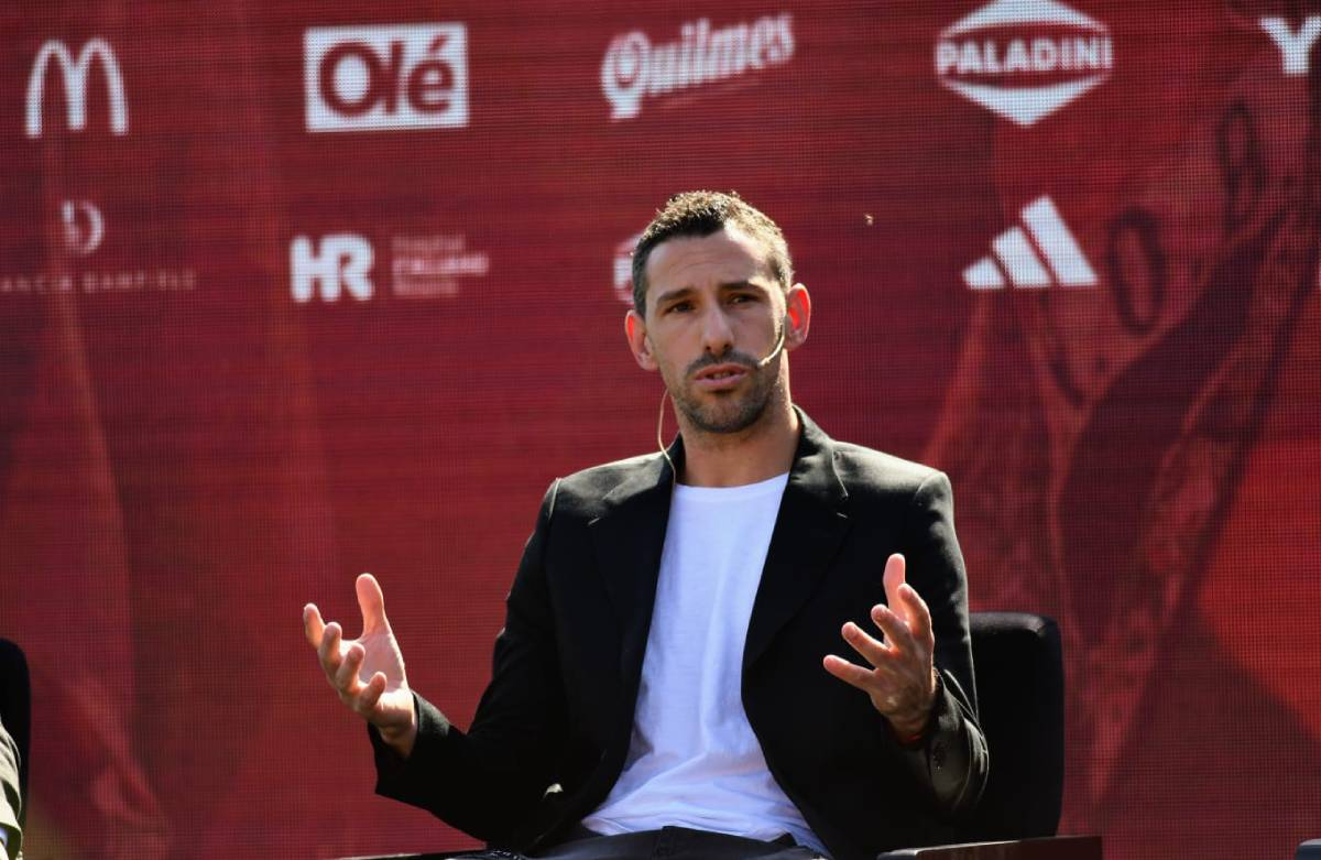 Maxi Rodríguez, el ex futbolista de la Selección Argentina colgó los botines en noviembre de 2021.