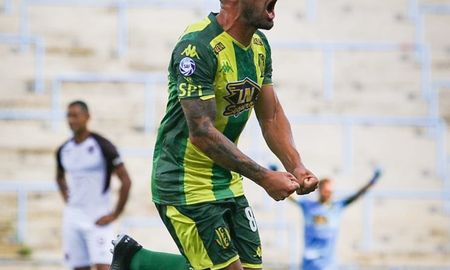 aldosivi sorprendio a lanus en mar del plata que no pudo llegar a la cima aldosivi sorprendio a lanus en mar del plata que no pudo llegar a la cima