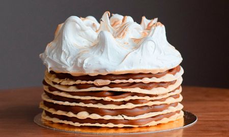 Todos los detalles para hacer un rogel de la mano de Maru Botana. Todos los detalles para hacer un rogel de la mano de Maru Botana.