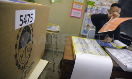La Secretaría Electoral confirmó que el pago será en mayo. Priorizarán a quienes ya actuaron en las PASO para las generales del 29 de junio. La Secretaría Electoral confirmó que el pago será en mayo. Priorizarán a quienes ya actuaron en las PASO para las generales del 29 de junio.