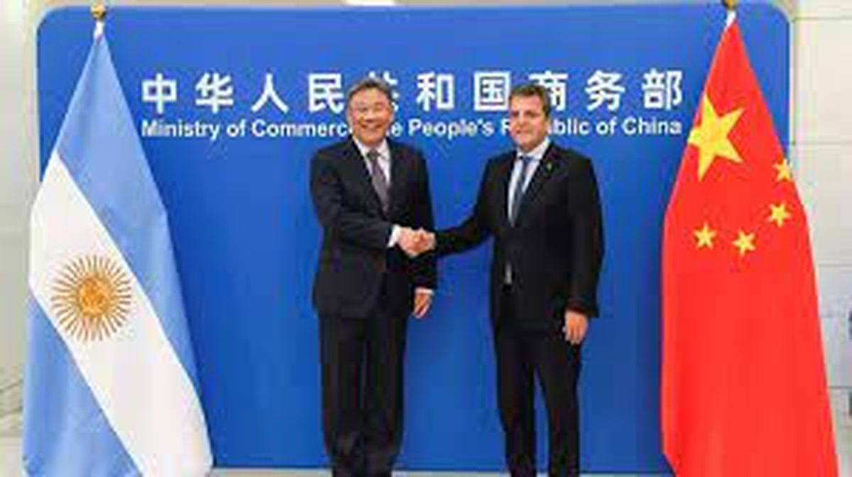 Argentina renovó hoy en Beijing el swap de monedas con China.
