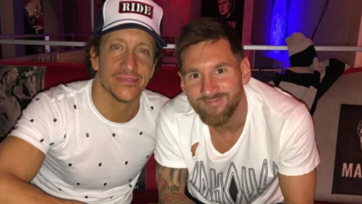 Lionel Messi visitó a su amigo Nico Vázquez en la obra de teatro Rocky.