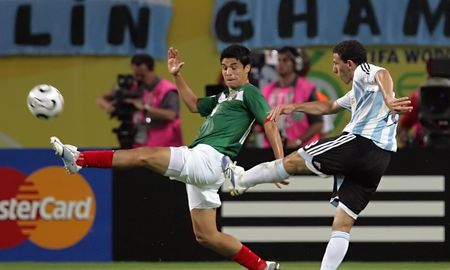 Maxi Rodríguez rompe el partido ante México, en los octavos de final del Mundial de Alemania 2006. Maxi Rodríguez rompe el partido ante México, en los octavos de final del Mundial de Alemania 2006.