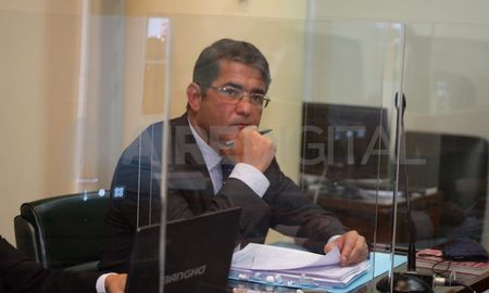 Martín Suárez Faisal recibió una sanción que implica una multa del 20% de su remuneración mensual. Martín Suárez Faisal recibió una sanción que implica una multa del 20% de su remuneración mensual.