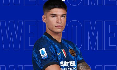 Joaquin Correa es nuevo jugador del Inter, donde firmó un contrato hasta 2025. Será compañero de Lautaro Martínez. Joaquin Correa es nuevo jugador del Inter, donde firmó un contrato hasta 2025. Será compañero de Lautaro Martínez.