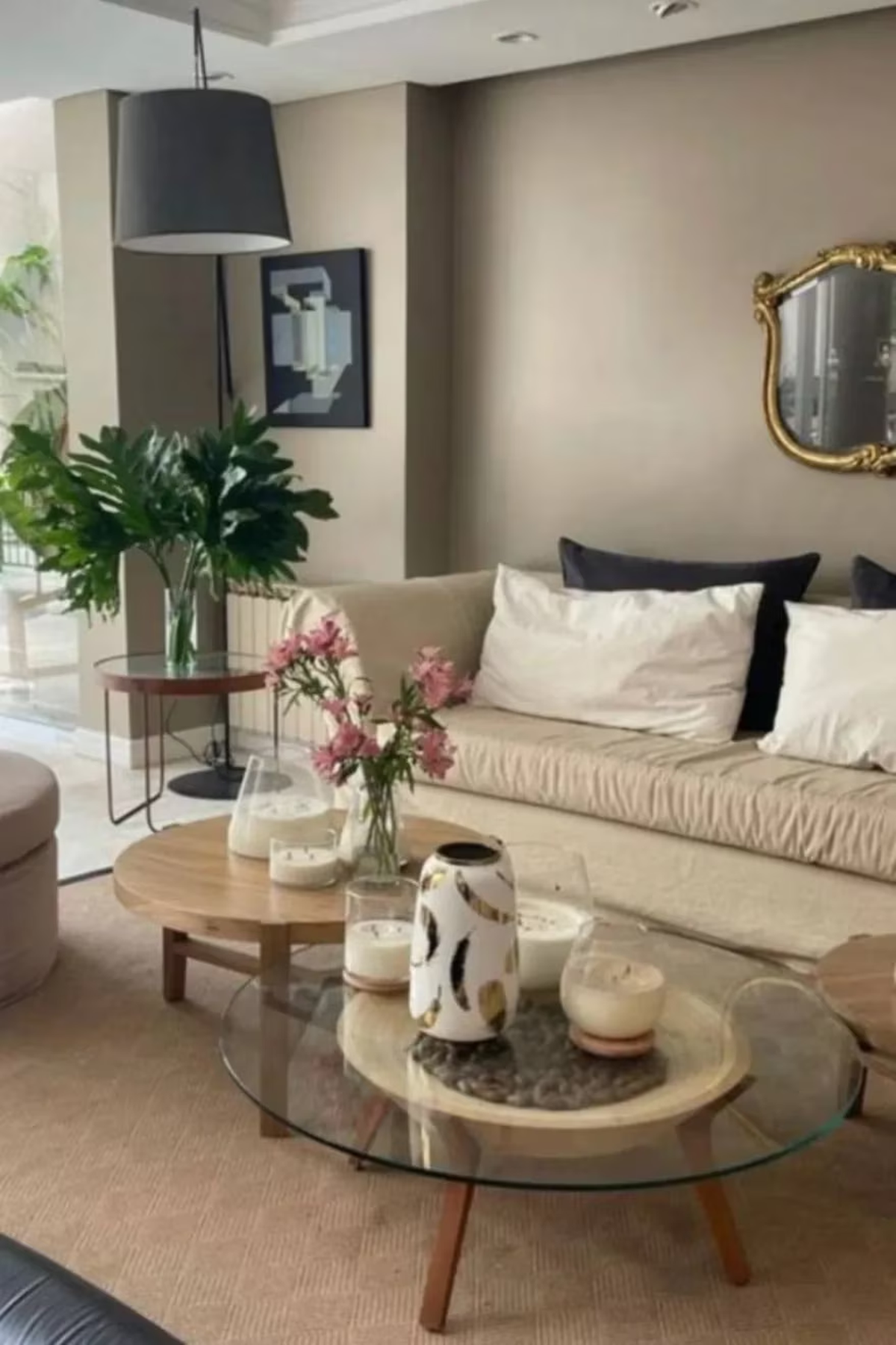 La casa de Benjamín Vicuña queda en Barrio Parque y cuesta, aproximadamente, unos 6000 dólares mensuales.