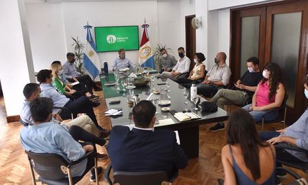 El intendente Emilio Jatón prepara cambios de estructura de gabinete para los dos años de gestión que restan. El intendente Emilio Jatón prepara cambios de estructura de gabinete para los dos años de gestión que restan.