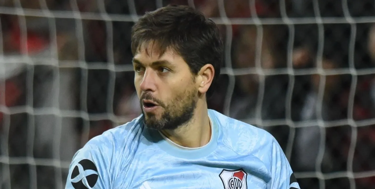 Germán Darío Lux es un exfutbolista profesional argentino que jugaba en la posición de arquero en River Plate de la Primera División de Argentina. Desde el 16 de noviembre de 2022 es ayudante técnico de Martín Demichelis en el Club Atlético River Plate.