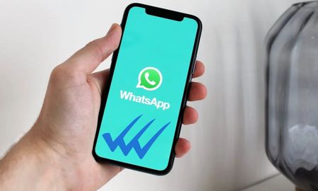 WhatsApp incorporará las tres tildes azules: para qué sirven y cuándo llegarán (Foto: Freepik). WhatsApp incorporará las tres tildes azules: para qué sirven y cuándo llegarán (Foto: Freepik).