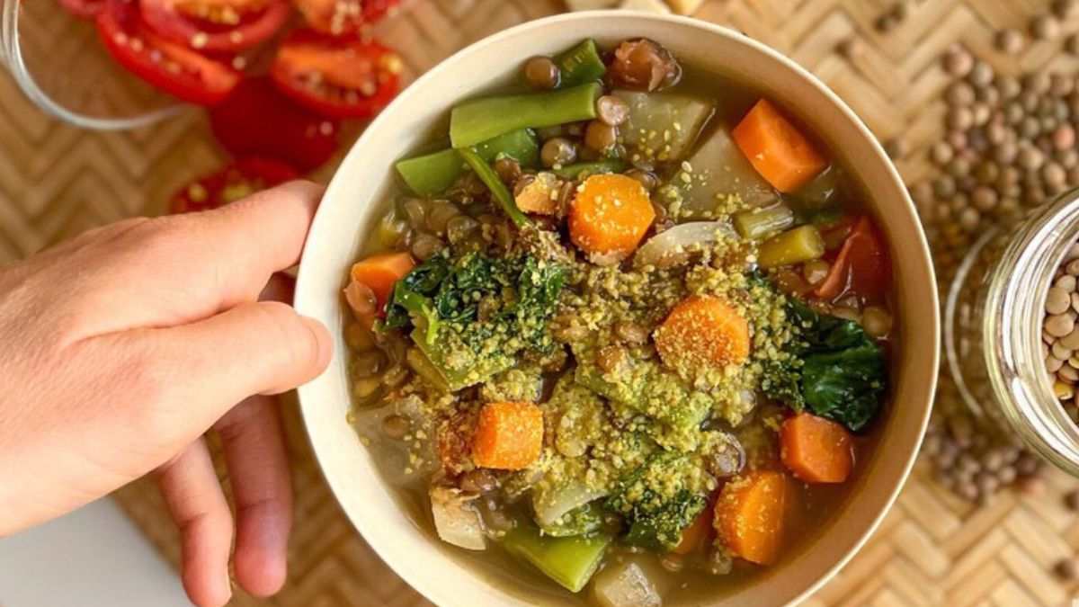 La sopa de lentejas es ideal para los días fríos. La sopa de lentejas es ideal para los días fríos. 