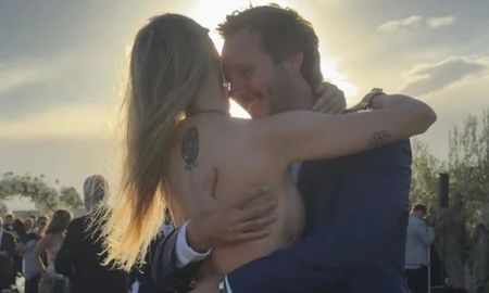 Mientras el actor pasó las fiestas con su novia, sus hijos celebraron la Navidad junto a sus respectivas madres. Mientras el actor pasó las fiestas con su novia, sus hijos celebraron la Navidad junto a sus respectivas madres.