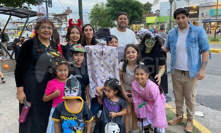 Niños, niñas, adolescentes y familias, salieron a pedir dulce o truco a la Avenida Aristóbulo del Valle por Halloween. Niños, niñas, adolescentes y familias, salieron a pedir dulce o truco a la Avenida Aristóbulo del Valle por Halloween.