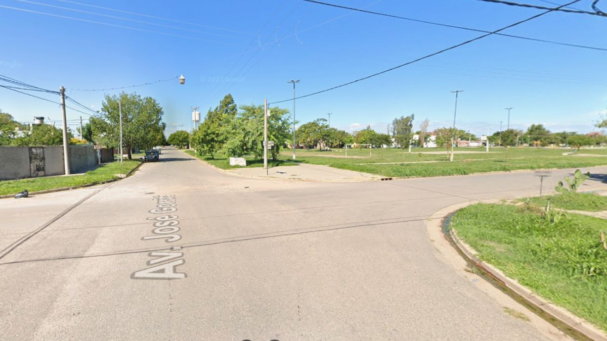 Violento robo a mano armada en Santa Fe: le sustrajeron la moto y la abandonaron a pocas cuadras