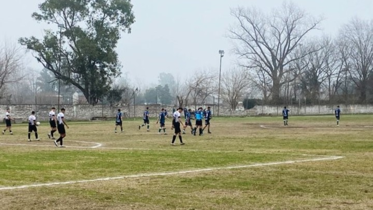 Los jugadores de un equipo de fútbol fueron echados tras perder 8 a 0. Los jugadores de un equipo de fútbol fueron echados tras perder 8 a 0.
