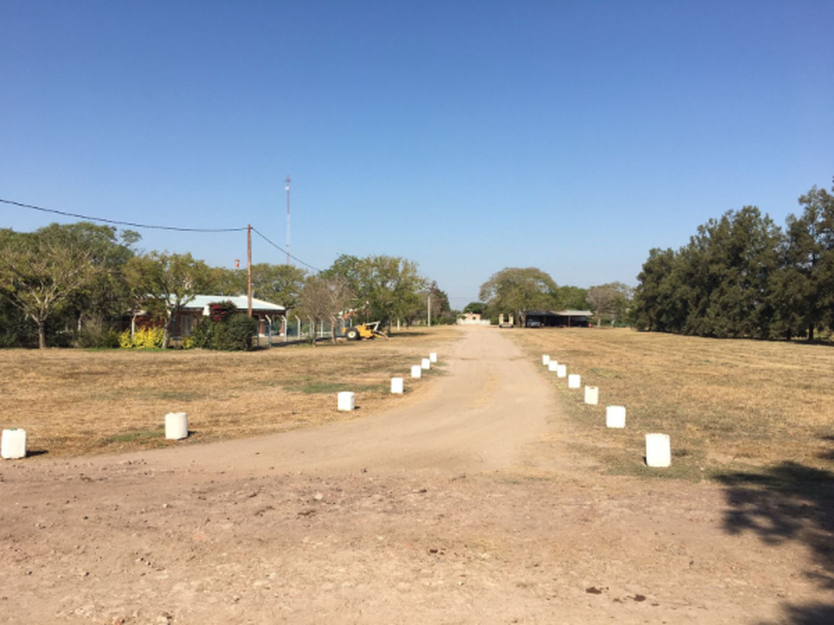 Captura de las viviendas de los peones de Batististuta. Captura de las viviendas de los peones de Batististuta.