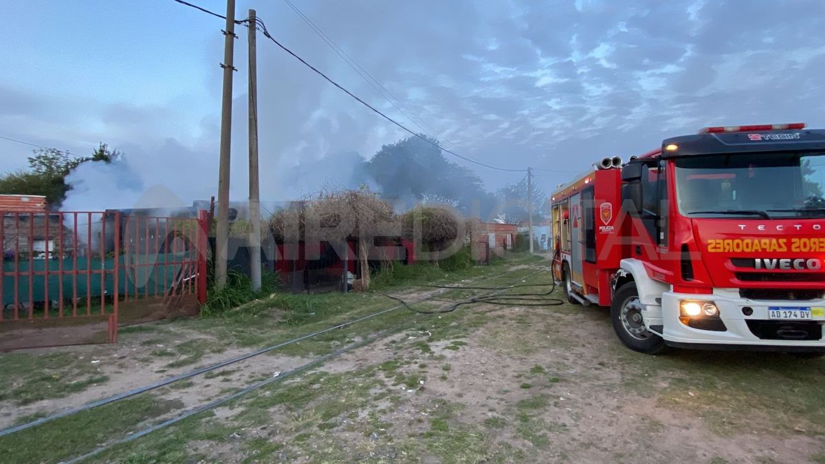 El siniestro se produjo en un vivienda ubicada en inmediaciones de las calles Dorrego y las vías del tren