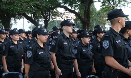 El gobierno de Santa Fe, a través del Ministerio de Seguridad, realiza las convocatorias correspondientes para incorporar un total de 2.942 policías a las fuerzas de seguridad. El gobierno de Santa Fe, a través del Ministerio de Seguridad, realiza las convocatorias correspondientes para incorporar un total de 2.942 policías a las fuerzas de seguridad.