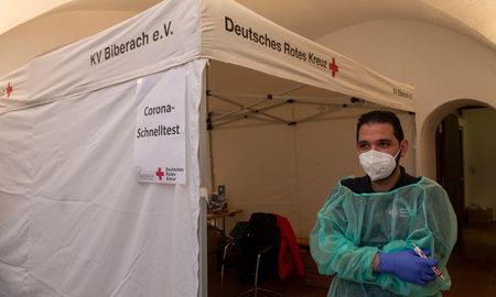 En las últimas horas, la cifra total de contagios de covid-19 en Alemania alcanzó los 6.051.560 , mientras que los fallecidos llegaron a 102.568. En las últimas horas, la cifra total de contagios de covid-19 en Alemania alcanzó los 6.051.560 , mientras que los fallecidos llegaron a 102.568.