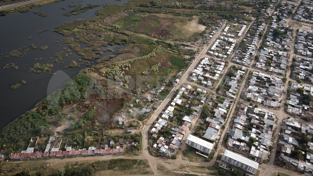 Desde el aire se observa claramente cómo se extienden las construcciones en zonas de reservorios de Barranquitas Norte.