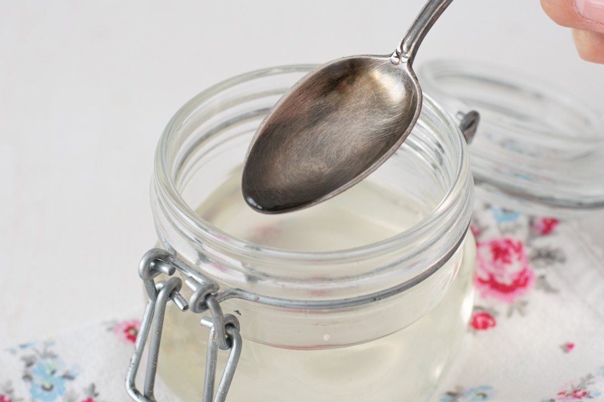 El almíbar se usa para muchísimas otras preparaciones y es muy fácil de hacer. El almíbar se usa para muchísimas otras preparaciones y es muy fácil de hacer.