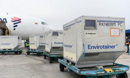 Se están distribuyendo 1.468.000 dosis en el país (768 mil de Sinopharm y 700 mil dosis de AstraZeneca), Se están distribuyendo 1.468.000 dosis en el país (768 mil de Sinopharm y 700 mil dosis de AstraZeneca),