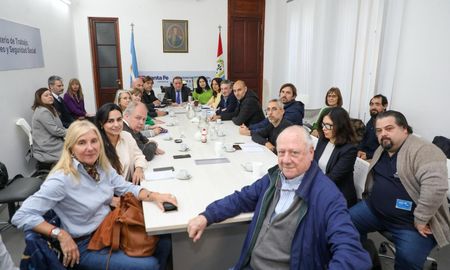 Este jueves se realizó un nuevo encuentro en el marco de las paritarias de Salud. Este jueves se realizó un nuevo encuentro en el marco de las paritarias de Salud.