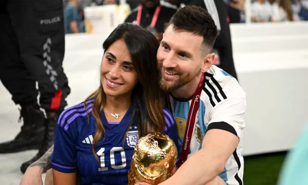 Antonela Roccuzzo publicó las fotos jamás vistas del festejo íntimo de Lionel Messi, a un año de la victoria en Qatar Antonela Roccuzzo publicó las fotos jamás vistas del festejo íntimo de Lionel Messi, a un año de la victoria en Qatar