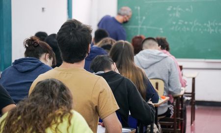 Aire de Santa Fe | Nación anunció que les cobrarán a los extranjeros la atención médica y educación