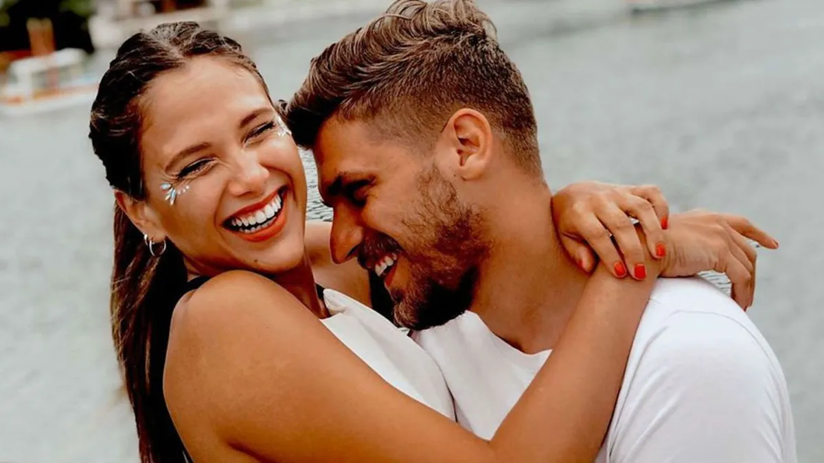 Barbie Velez y Lucas Rodríguez serán papás en 2023.