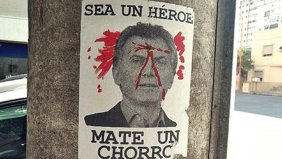 Aparecen carteles en Bahía Blanca incitando a matar a Mauricio Macri