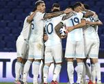 El buen rendimiento de la Selección Argentina en las Eliminatorias Sudamericanas le permitió escalar posiciones en el ránking FIFA. El buen rendimiento de la Selección Argentina en las Eliminatorias Sudamericanas le permitió escalar posiciones en el ránking FIFA.