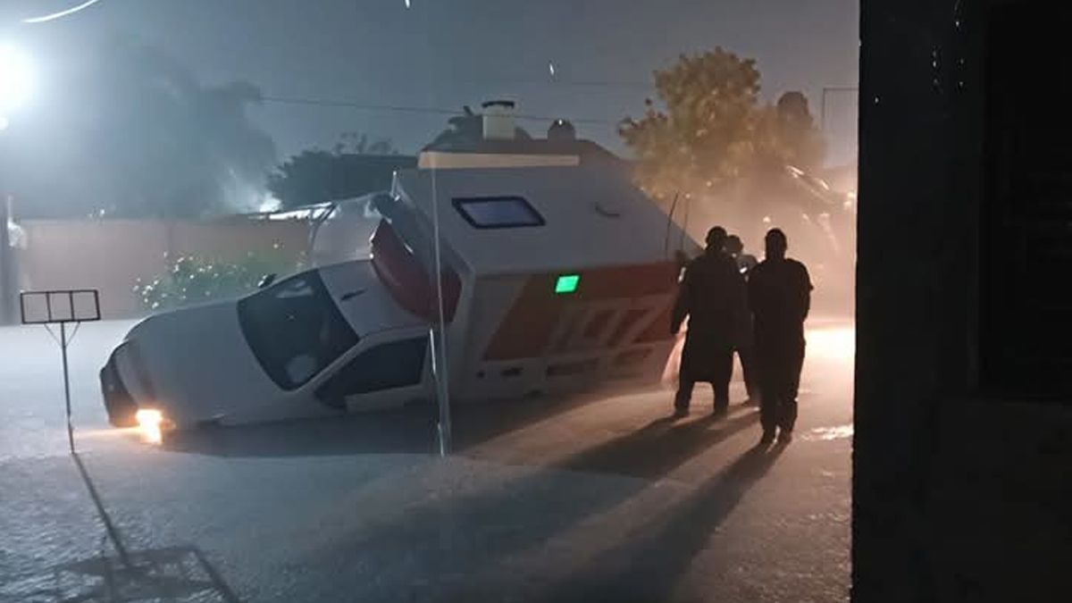 Calle anegada en Vera tras la histórica tormenta que dejó más de 400 milímetros de lluvia en pocas horas