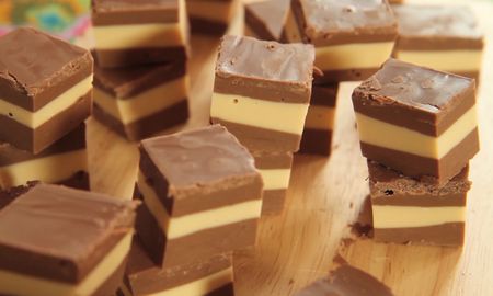 Bomboncitos de marroc para disfrutar un postre delicioso, ¡y re fácil de hacer! Bomboncitos de marroc para disfrutar un postre delicioso, ¡y re fácil de hacer!