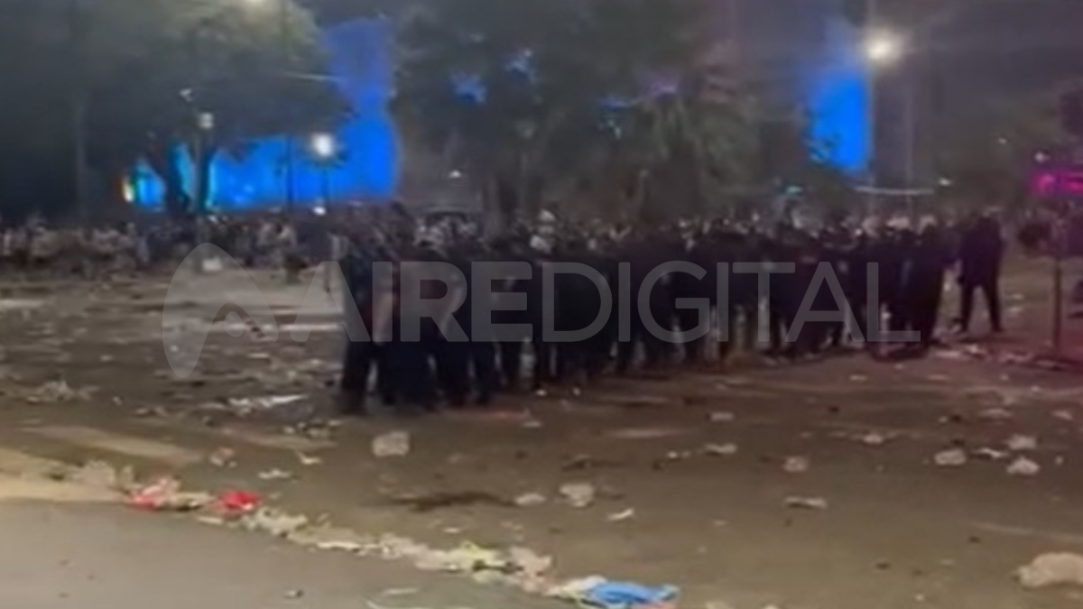 Los enfrentamientos tuvieron lugar luego de las 22 del martes en la intersección de Bulevar y Rivadavia.