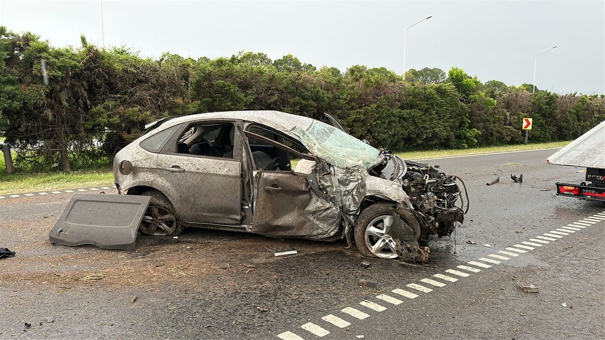El choque se registró este domingo alrededor de las 15 en la Autopista Santa Fe - Rosario
