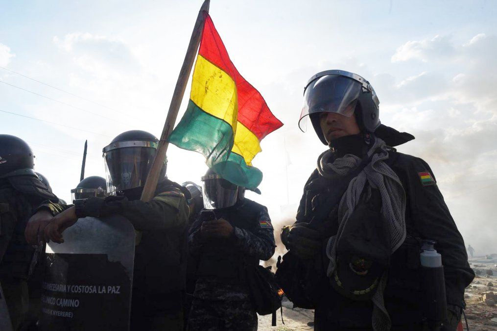 Un policía murió tras una brutal golpiza y suman 24 las víctimas fatales en Bolivia