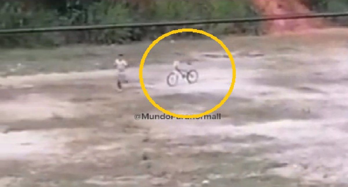 Grabaron a un niño jugando con el fantasma de su amiguito recién fallecido