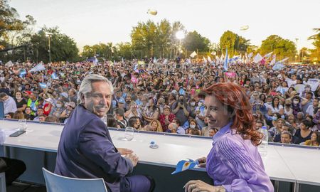 El presidente Alberto Fernández encabezó el acto de cierre de campaña junto a la vicepresidenta Cristina Kirchner. El presidente Alberto Fernández encabezó el acto de cierre de campaña junto a la vicepresidenta Cristina Kirchner.