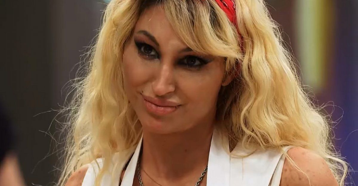 Vicky Xipolitakis casi deja ciega a Sofía Pachano: ¡Perdón!