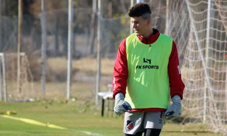 Sebastián Sosa fue presentado como refuerzo de un equipo de la Primera Nacional